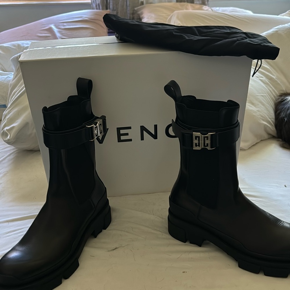 Black military leather boots